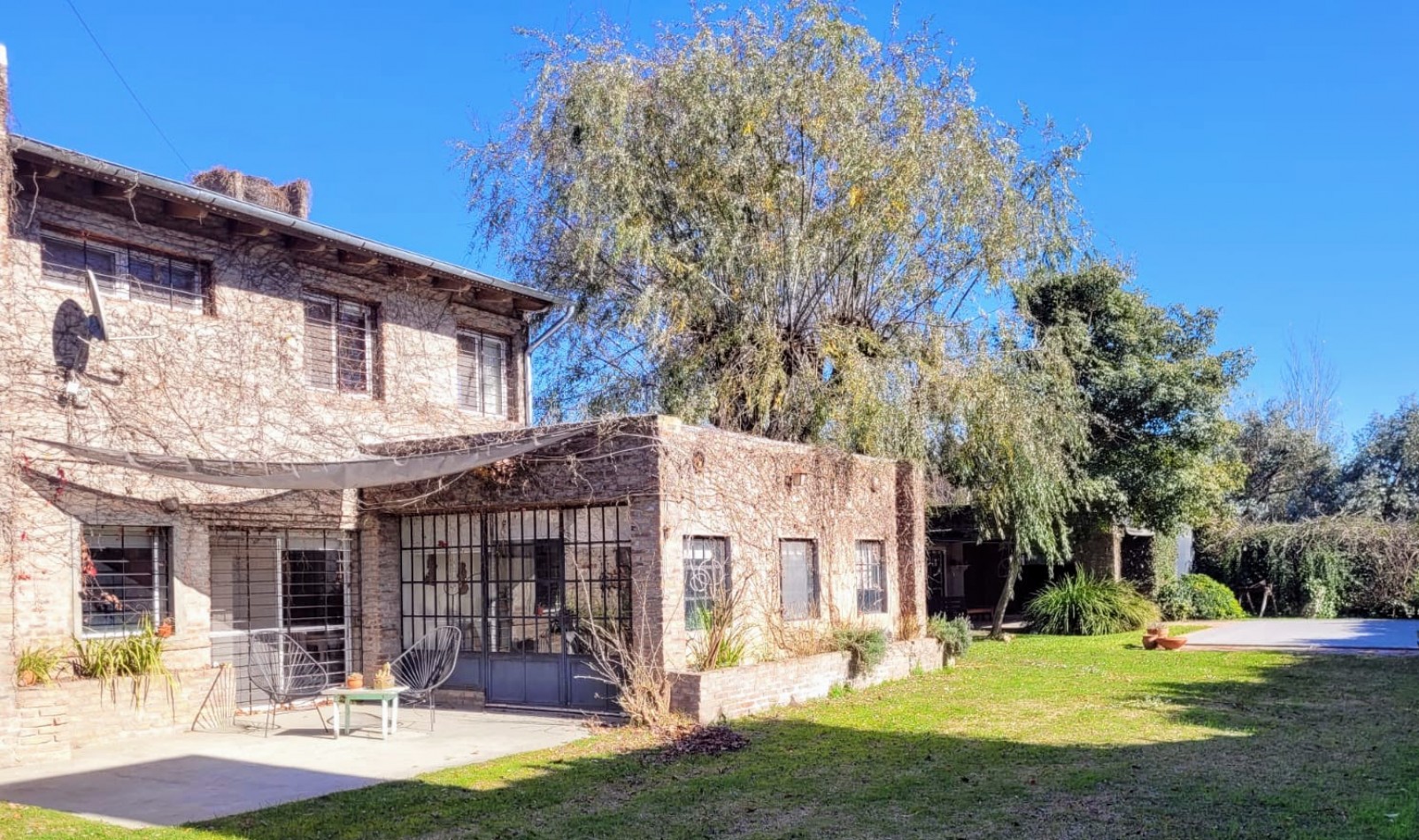 ROLDAN . Casa 3 dormitorios