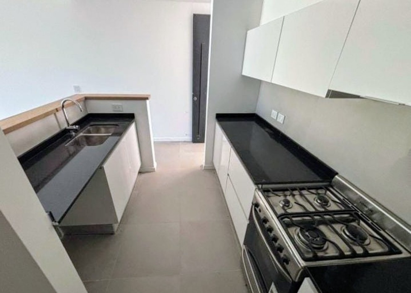 8 SAUCES . TORRE 8 . PISO 2 - FUNES