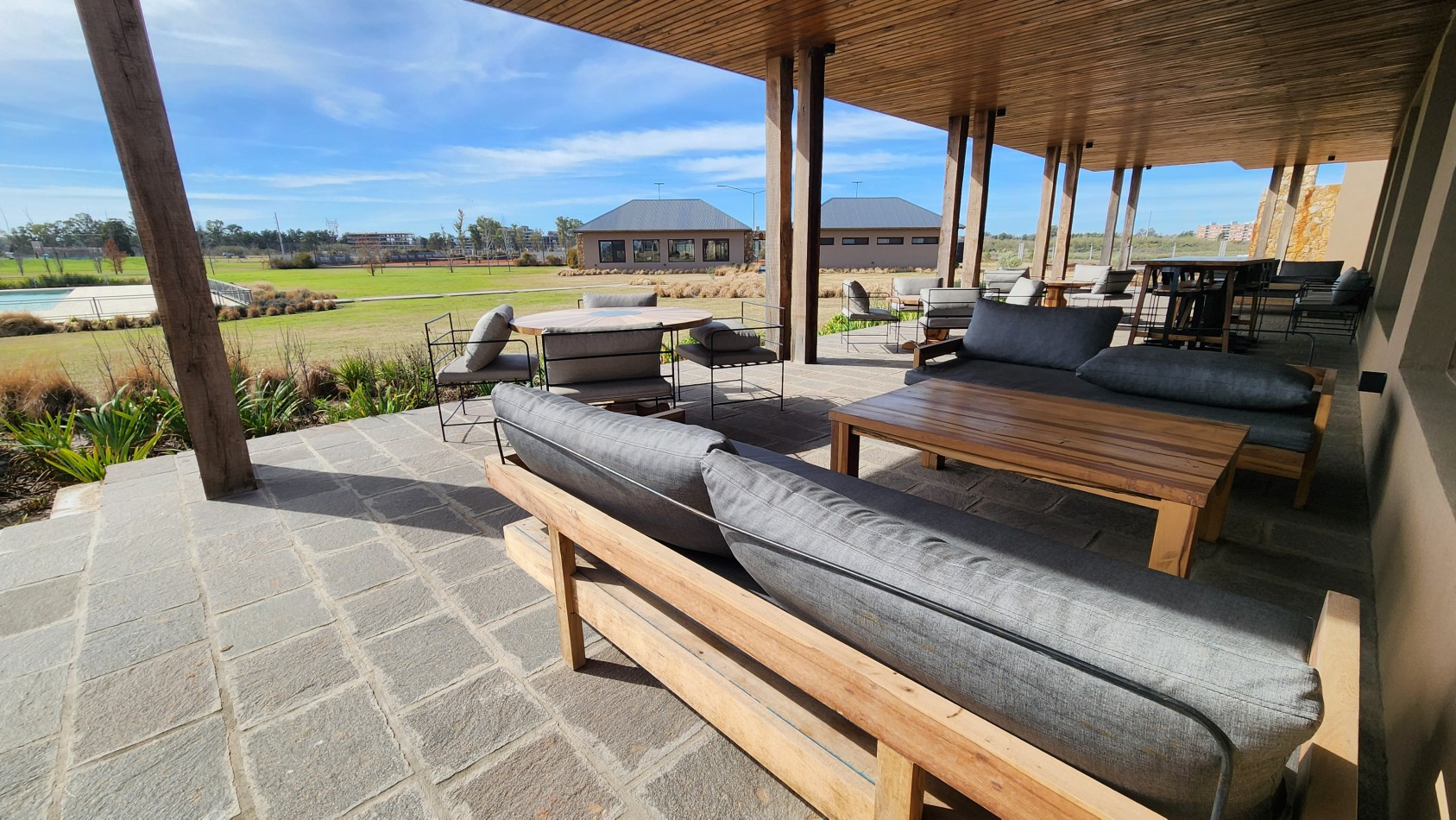 LA FINCA COUNTRY CLUB - FUNES