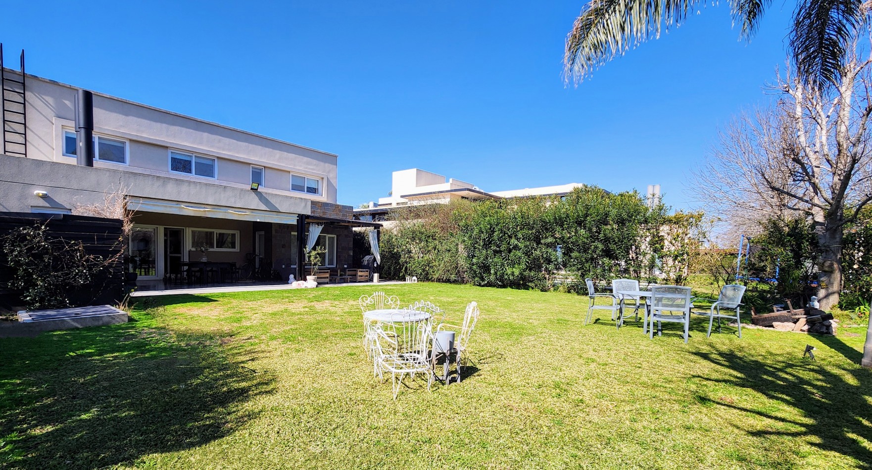 MIRAFLORES . Barrio cerrado Funes Hills - Funes