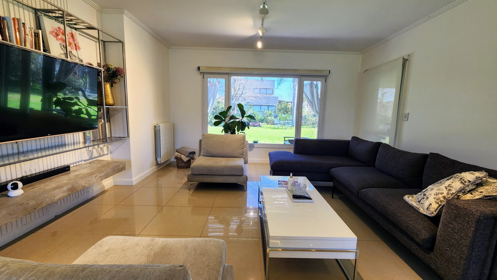 MIRAFLORES . Barrio cerrado Funes Hills - Funes
