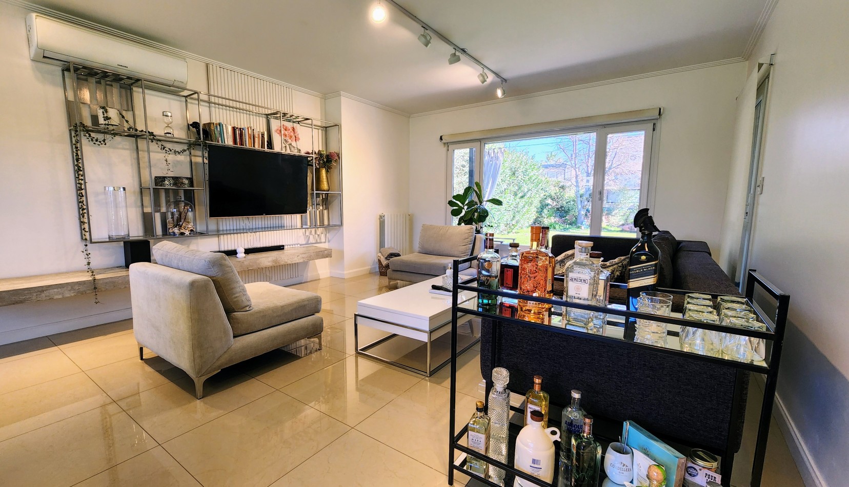 MIRAFLORES . Barrio cerrado Funes Hills - Funes