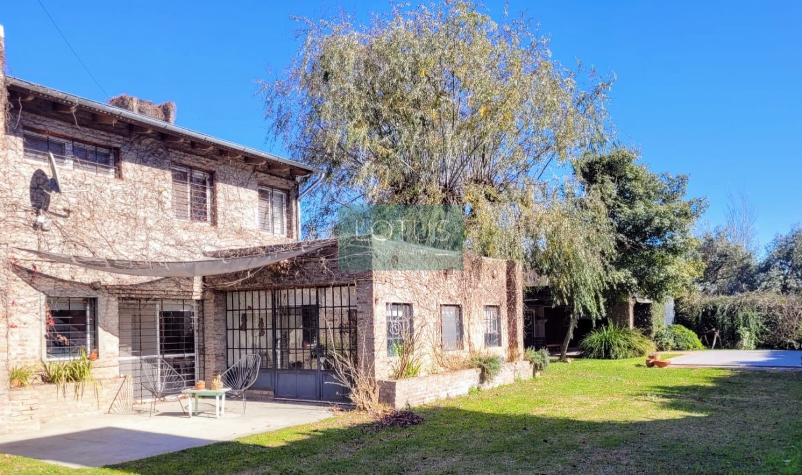 ROLDAN . Casa 3 dormitorios