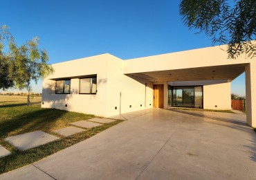 CASA EN VENTA VIDA CLUB DE CAMPO